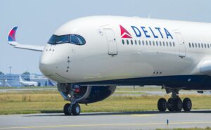 Delta A350 Taxiing
